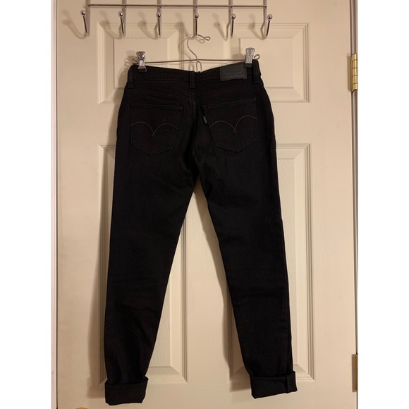 Black Levi skinny jeans - Picture 2 of 4
